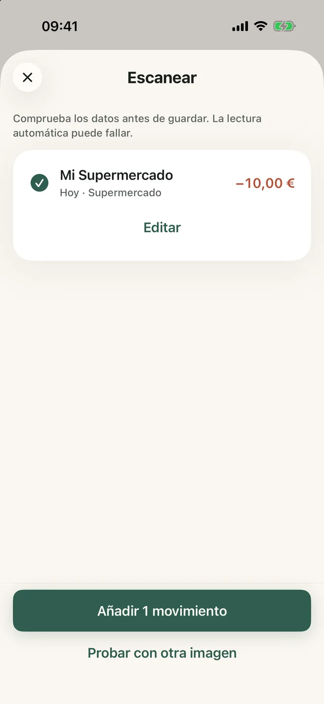 Vista previa de la app de iPhone, resultado de leer el ticket: un gasto de 10,00 € en Mi Supermercado, de hoy y en Supermercado, con el aviso de comprobar los datos antes de añadirlo
